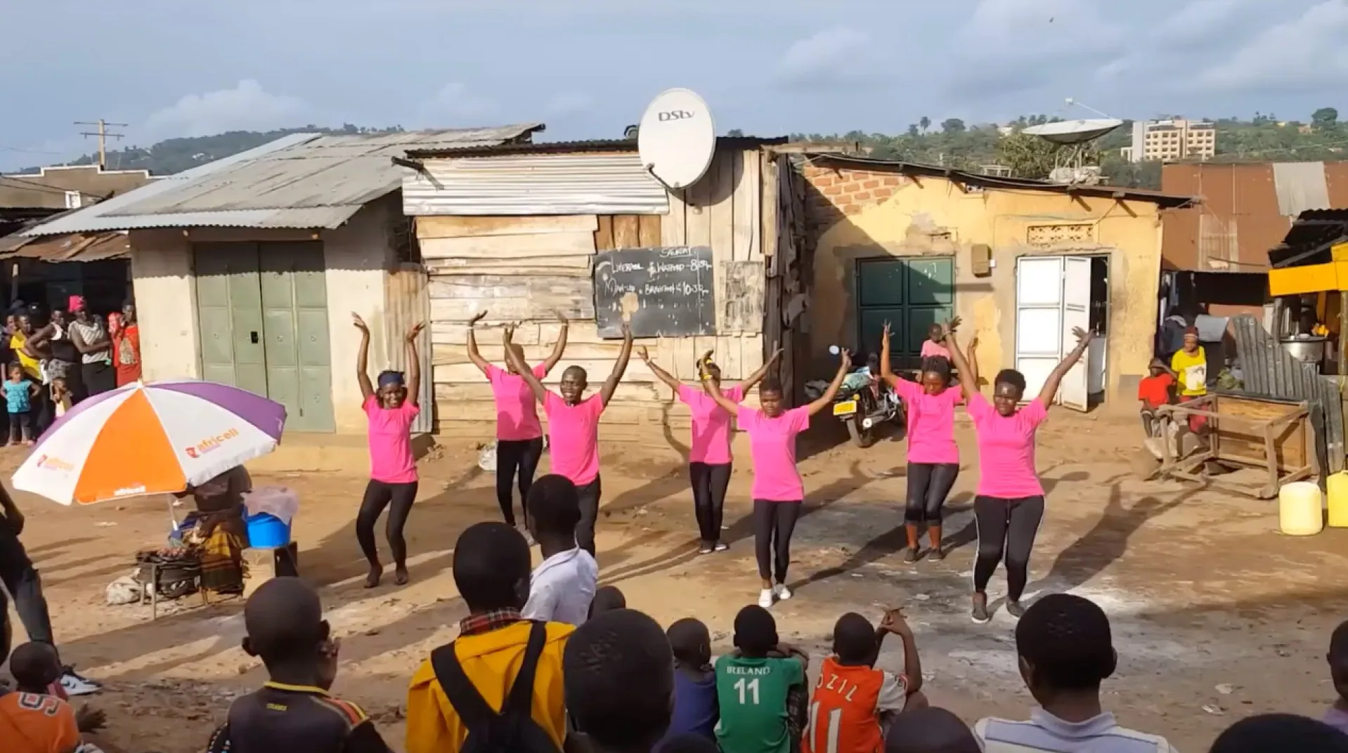 Spoon youth dance group performing